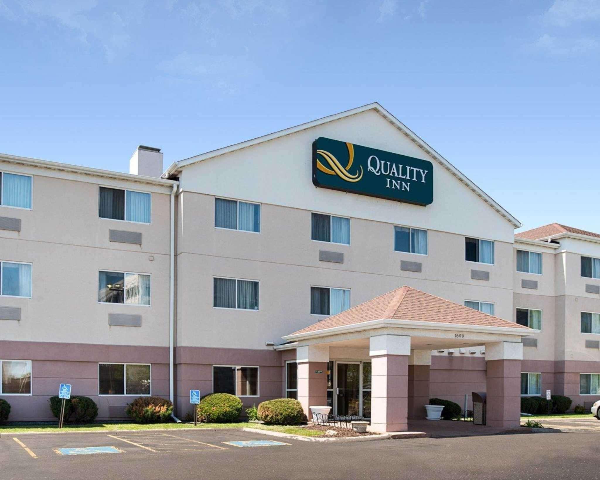 Quality Inn Brooklyn Center Exteriör bild
