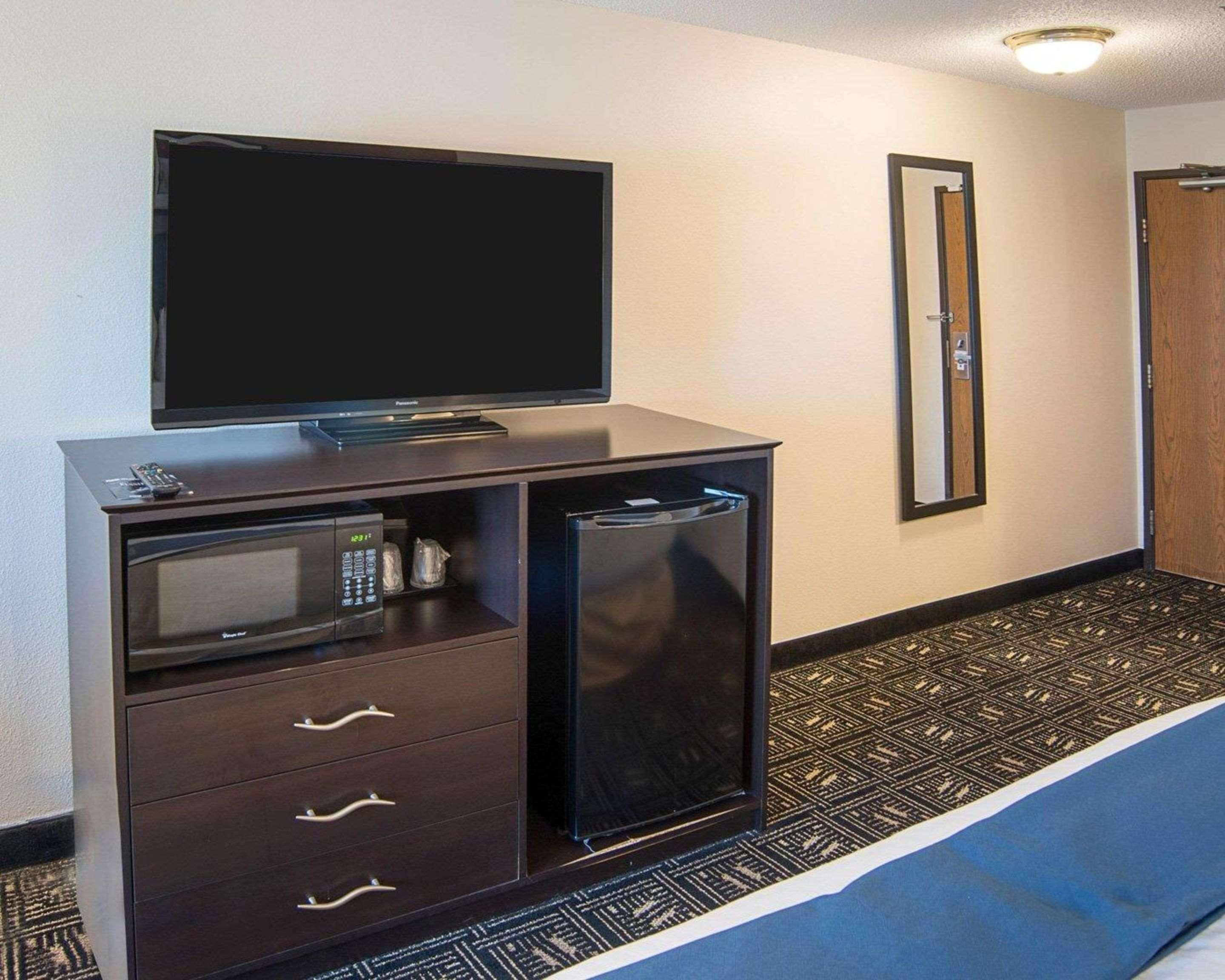 Quality Inn Brooklyn Center Exteriör bild